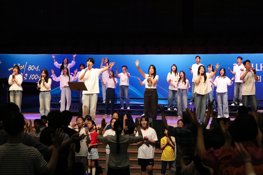 7d33ff87332a9b98eaa681e86dae4238_1780719767_0879.jpg